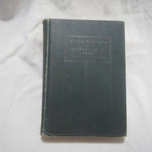 1911 ** Essentials of Biology * Presented in Problems ** George William Hunter ** sj