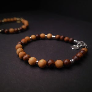 Bracelet en acier cèdre et bois de santal | message codé en un mot | | à profil bas de 6 mm Unisexe