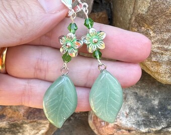 Spring Green Leaf Earrings - Natural Stone Aventurine Jewelry - Floral Earrings - Spring Jewelry - Mother's Day Gift