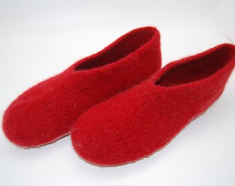 Gr. 42/43 (Length 27 cm): Felted Slippers with Latex Sole / Filz-Hausschuhe mit Latexsohle