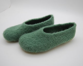 Gr. 36/37 (Length 23 cm): Felted Slippers with Latex Sole / Filz-Hausschuhe mit Latexsohle