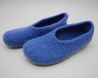 Gr. 36/37 (Length 23 cm): Felted Slippers with Latex Sole / Filz-Hausschuhe mit Latexsohle