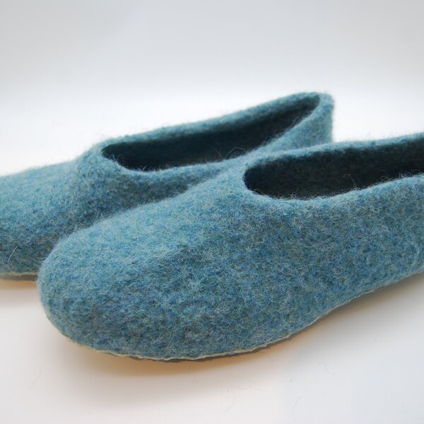 Gr. 45/46 (Length 29 cm): Felted Slippers with Latex Sole / Filz-Hausschuhe mit Latexsohle