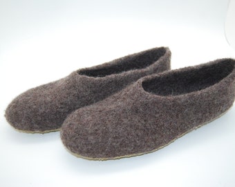 Gr. 43/44 (Length 28 cm): Felted Slippers with Latex Sole / Filz-Hausschuhe mit Latexsohle