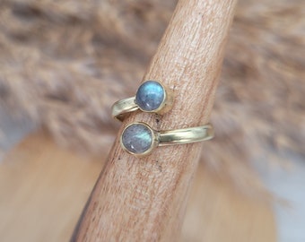 Labradorite ring / Gold / Brass / Golden / Adjustable / Crystal / Dainty / Minimal / Gift idea