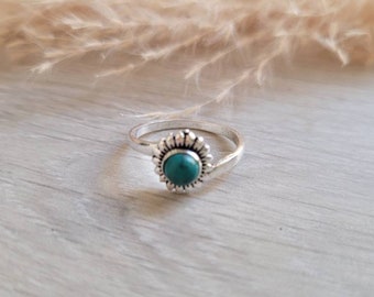 Silver sunflower ring / Turquoise / Minimal / Flowers / cute / Pretty / Gift / Jewellery / crystal healing / Stone ring / Birthstone