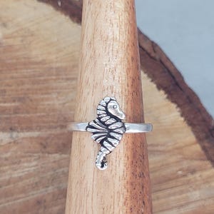 Silver seahorse ring,silver ring,rings,silver jewellery,sea ring,gift for her,free shipping