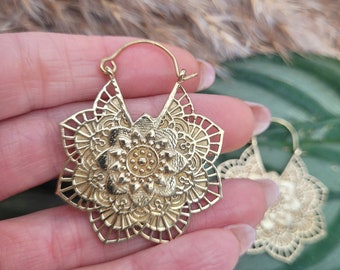 Brass mandala earrings / Flower jewellery/ Mandalas / Bohemian/ Gold earrings / Golden / Hippie
