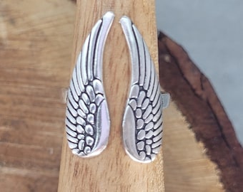 Silver angel wing ring / Bereavement gift / Silver jewellery  / Hippie / Cute / Ethnic  / Adjustable ring