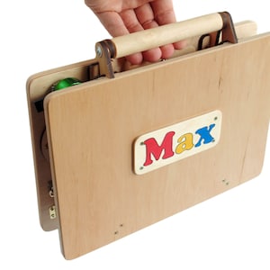 Tabla ocupada de viaje personalizada, tabla de actividades para niños pequeños, tabla sensorial para bebés, juguete de madera para niños pequeños, juguete para bebés Montessori, regalo de 1er cumpleaños