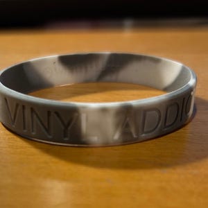 Silicone Wristband "Vinyl Addict"
