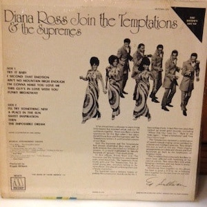 Pu&ograve; includere: Una copertina di un album in vinile vintage con Diana Ross e le Supremes, insieme ai Temptations. Il titolo dell'album &egrave; "Join the Temptations". La copertina presenta una foto in bianco e nero dei cantanti in una posa di gruppo.