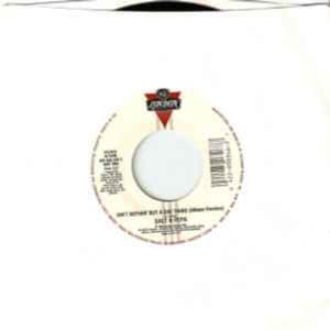 Salt &#39;N Pepa-&quot;Ain&#39;t Nuthin&#39; but A She Thing&quot; vintage vinyl 7&quot; 45 rpm single record