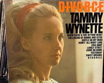 Tammy Wynette- "D-I-V-O-R-C-E"  Vintage vinyl record album