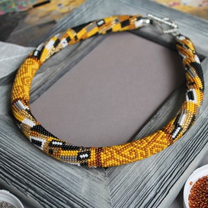 Gustav Klimt inspired beaded crochet necklace The Kiss Shiny Modern necklace Artistic Art lover gift Beadwork Boho Yellow abstract choker