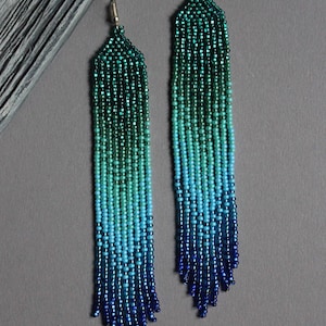 Turquoise kralen oorbellen Lange oorbellen Fringe oorbellen Ombre oorbellen Zaad kraal oorbellen Kroonluchter oorbel Boho kralenwerk oorbellen Bungelen afbeelding 4