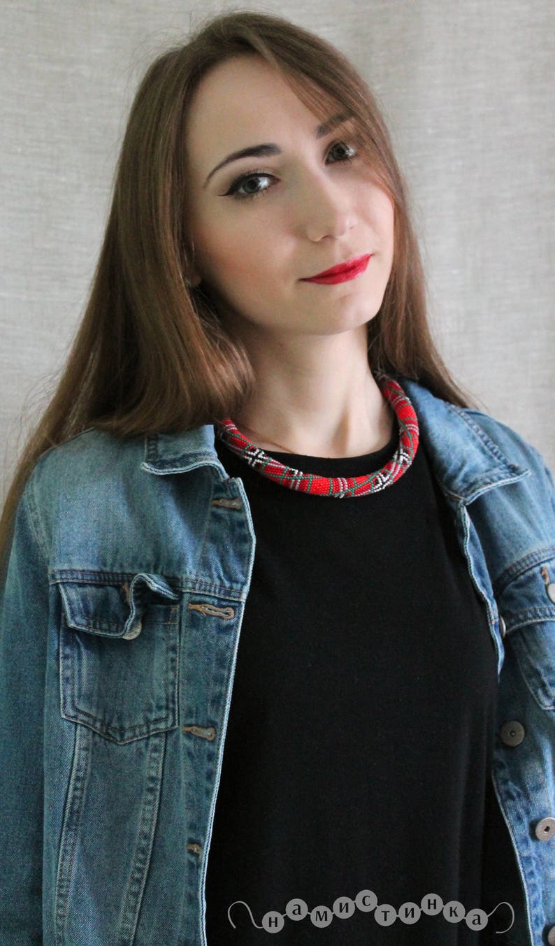 Scottish Tartan Brodie Red Ancient Clan Circle Necklace Classic Style