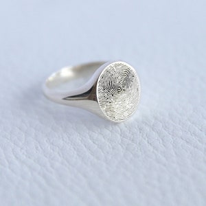 Signature Ring With Single Fingertip Print A Brent jess Fingerprint Ring Etsy
