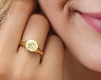 Gold Signet Ring-Personalized Rings-Monogram Ring-Letter Ring-Initial Ring-Engraved Ring-Womens  Ring-JX06