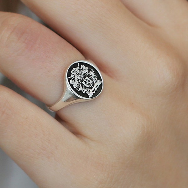 Custom Family Crest Signet Ring, Personalized Coat of Arms Ring, Heraldic Jewelry, Heirloom Gift