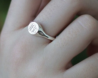 Sterling Silver Signet Ring-Personalized Rings-Monogram Ring-Letter Ring-Initial Ring-Engraved Ring-Womens  Ring-JX06