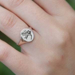 Birth Flower Signet Ring,Custom Signet Ring,Statement Ring,Pinky Ring, Birthday Gift,Gift for Mom,BF01