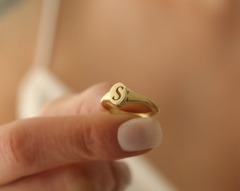 14k Gold Initial Signet Ring,Custom Initial Ring,Personalized Ring,Birthday Gift,Letter Ring,Gift For Her,Personalized Gift,JX17