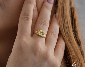 14k Gold Square Signet Ring-Monogram Ring-Gold Signet Ring-Monogram Jewelry-Engraved Ring-Womens Initial Ring-Bridesmaid Gift-JX38
