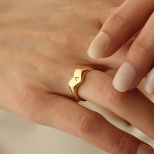 14k Gold Initial Signet Ring,Custom Initial Ring,Personalized Ring,Heart Signet Ring,Letter Ring,Heart Ring,Personalized Gift,JX46
