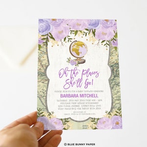 Modello di invito per baby shower da viaggio, invito stampabile per doccia avventura floreale viola, mappa vintage dei luoghi in cui andrà modificabile Scarica TRA4