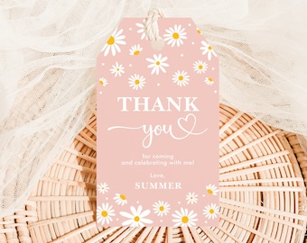 Op de afbeelding: Roze bedankkaartje met witte madeliefjes en de tekst "Dank je" met een hartje, "voor je komst en feestvieren met me!" en "Lieve, SUMMER".