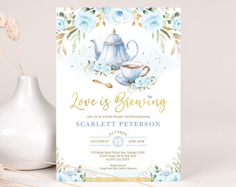 Plantilla de invitación a la fiesta del té de la ducha nupcial, el amor está preparando la invitación al brunch nupcial, descarga editable imprimible del té alto de la flor azul, FLO43