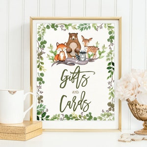 Cadeaux et cartes Woodland Animals Baby Shower imprimable signe. Décoration de bébé animaux de la forêt de verdure. Téléchargement vert de douche de bébé. BOT5
