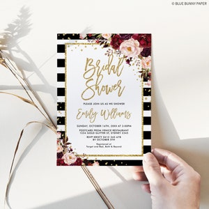 Glamorös inbjudan till bruddusch. Inbjudan till bröllopsdusch i svartguld och glitter. Redigerbar inbjudningsmall för vinröda, rodnande rosa och blommiga rosor. FLO22 bild 6