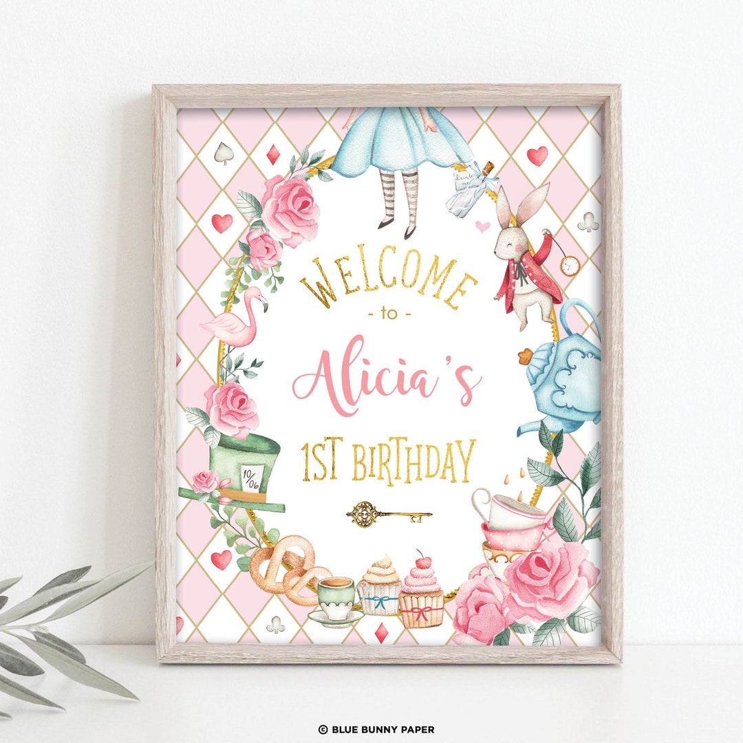 Pen + Paper Flowers: STYLING  Alice in ONEderland First Birthday