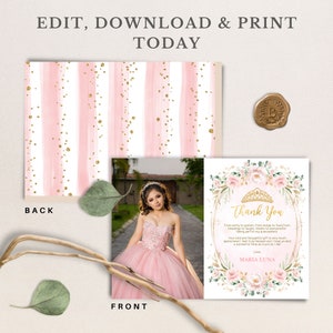 K&ouml;nnte beinhalten: Rosa-goldene Dankeskarte mit floralem Design und einem Foto einer jungen Frau in einem rosa Kleid. Der Text auf der Karte lautet "Danke" und "Maria Luna".