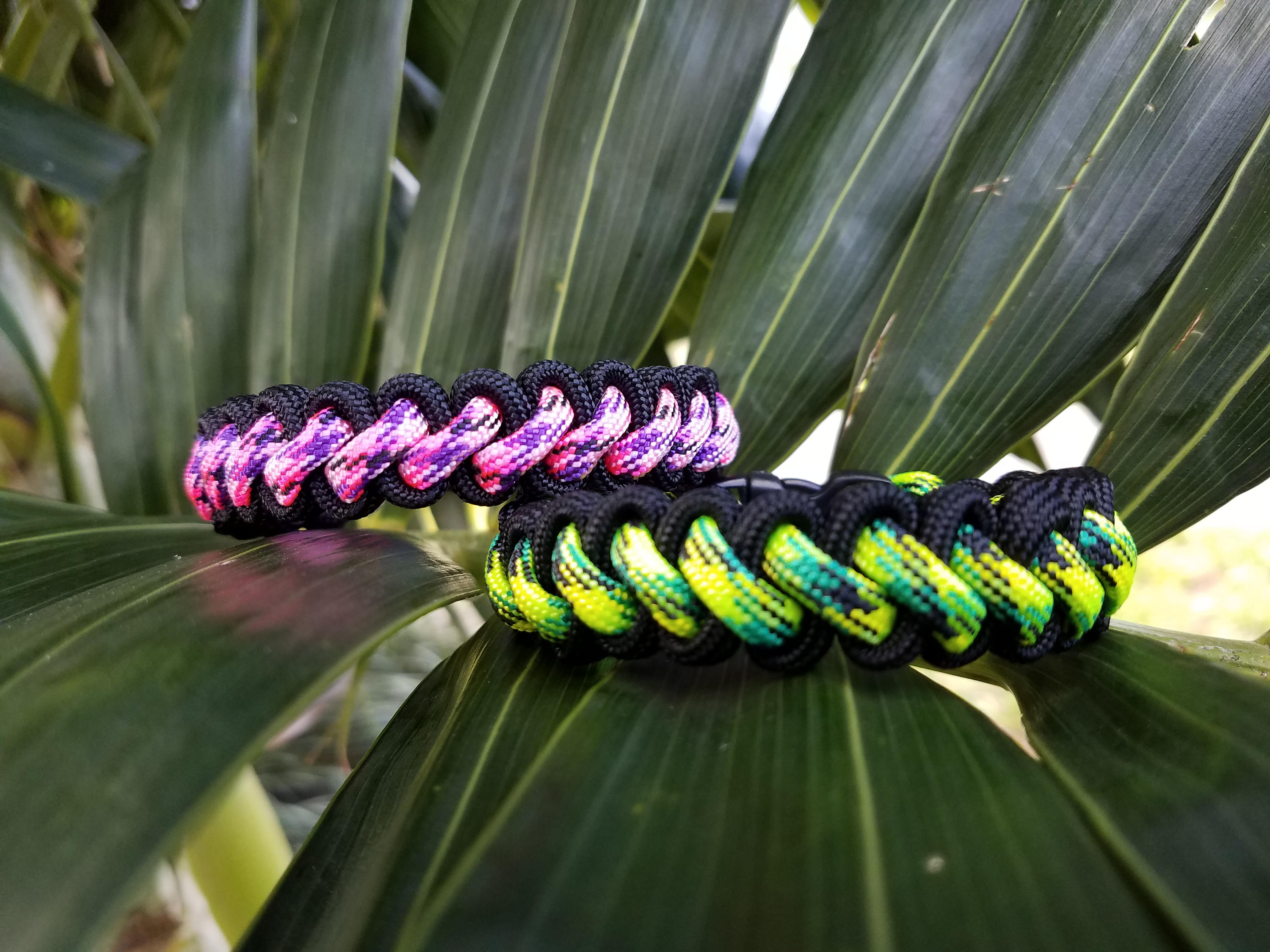 Custom paracord bracelet Clearance