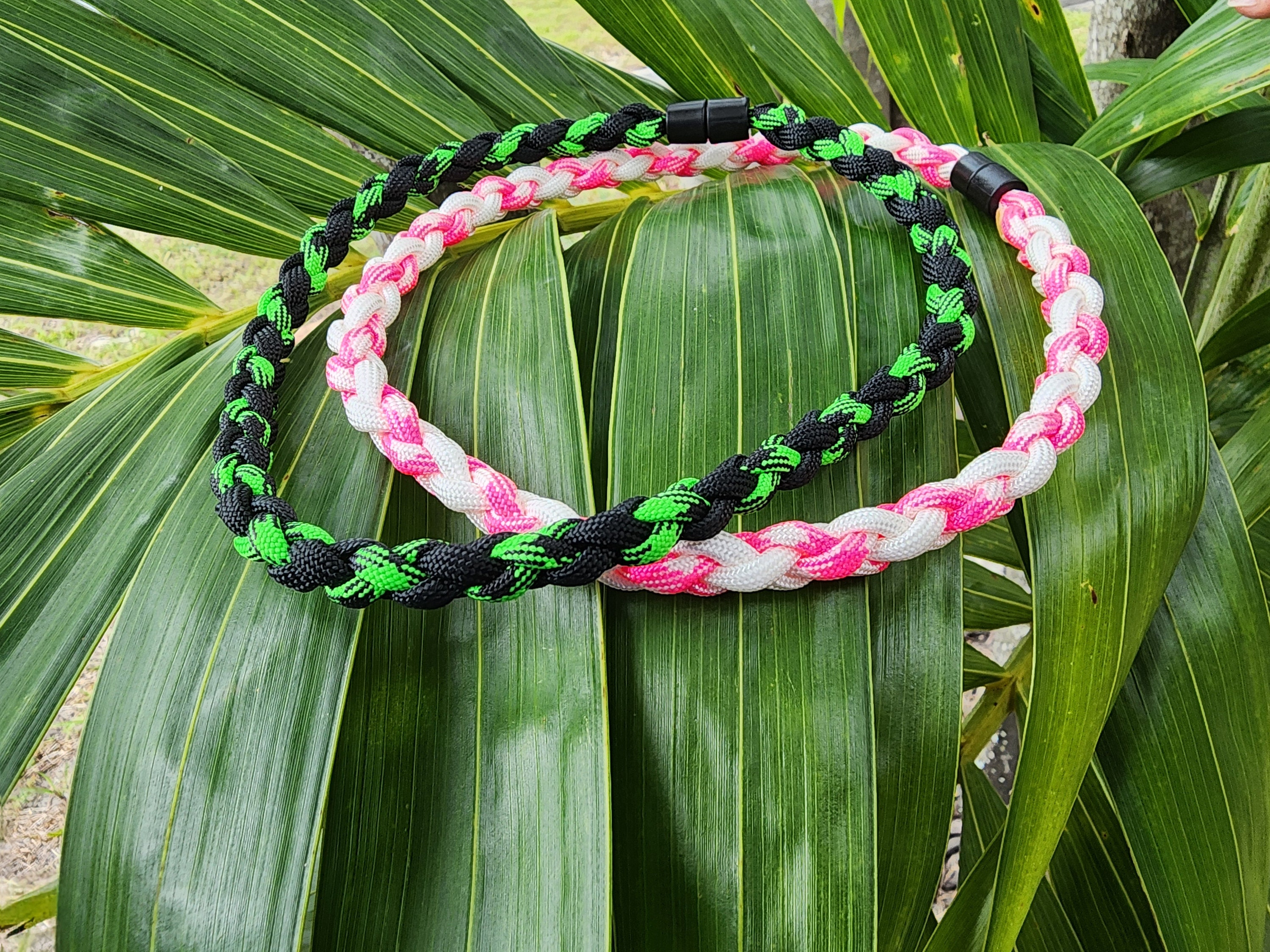 Single strand paracord necklace deals