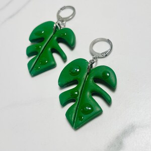 dewy monstera polymer clay earrings | summer garden plant earrings | nickel free handmade hypoallergenic polymer clay earrings