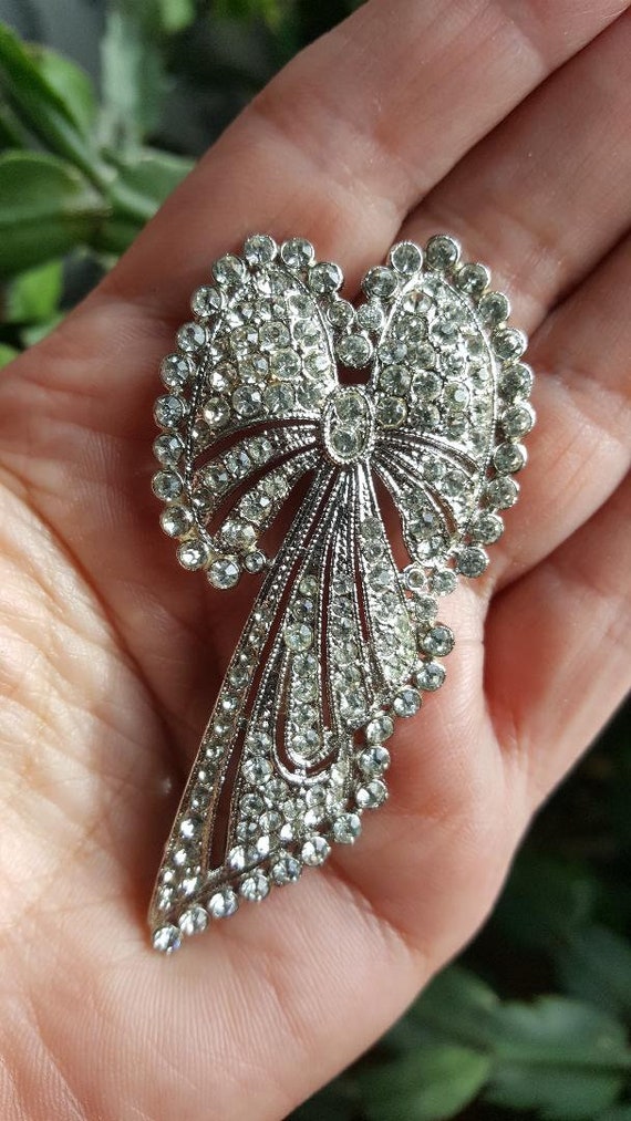 Nice Quality Large Bow Rhinstone Brooch
