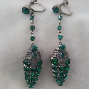 1930&#39;s Flapper Grape Earrings, Very Dimensional!
