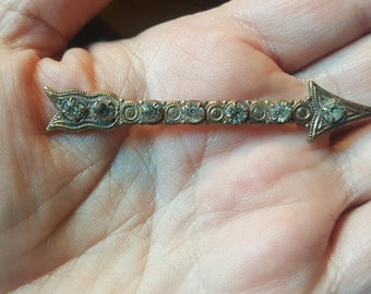 Broche victoriano de latón fancy arrow