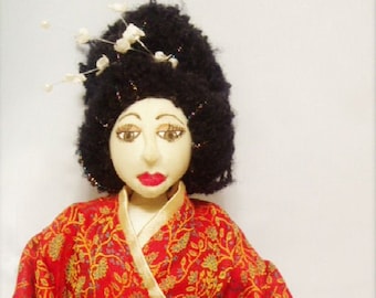 MM223E – TAMLYN, Geisha Girl, Patrón para hacer muñecas de tela, Descargar patrón de costura en PDF