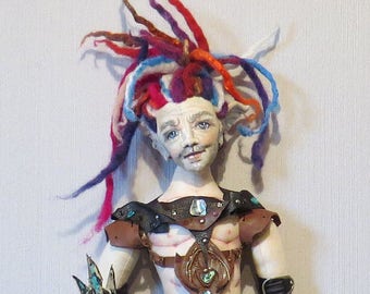SM922E – REIF - Guardian Of The Deep, 70 cm Wall Merman Puppe Schnittmuster - PDF