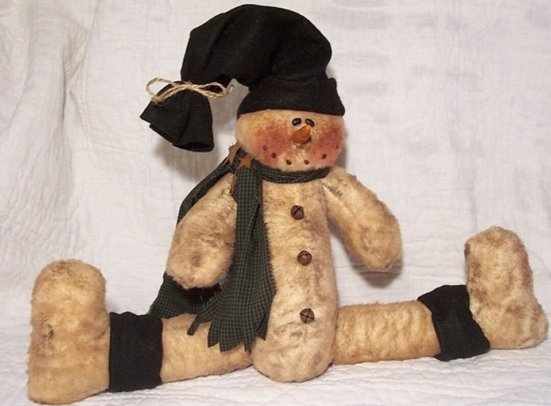 RP188E - Primitive Snow, Plush Felt Snowman Doll Pattern by