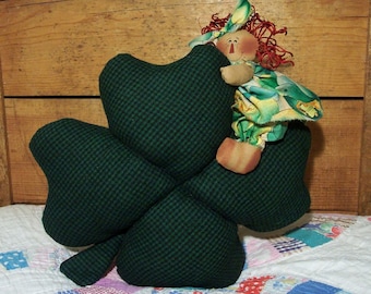 RP118E - Looking Over a 4-Leaf Clover, Raggedy Ann Style Doll Sewing Pattern by Michelle Allen of Raggedy Pants Designs - PDF Download