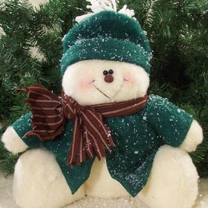 RP198E  - Sitting in Winter,  Plush Felt Snowman Doll Pattern by Michelle Allen of Raggedy Pants Designs - PDF Download