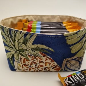 6" x 3.5" x 3.5" Collapsible Fabric Basket / Blue with Leaves