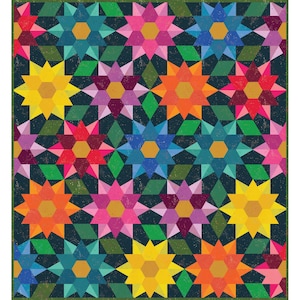 Puede incluir: Un colorido patrón geométrico con diseños en forma de estrella y diamante. Las estrellas son en tonos amarillo, naranja, rosa, rojo y azul, sobre un fondo verde oscuro. El diseño tiene una apariencia texturizada.