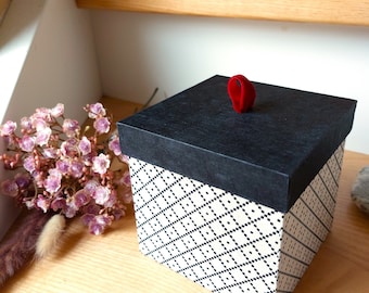 Jewelry Box, Jewellery Box with lid, Nepal Paper Box, Lokta paper, cube box